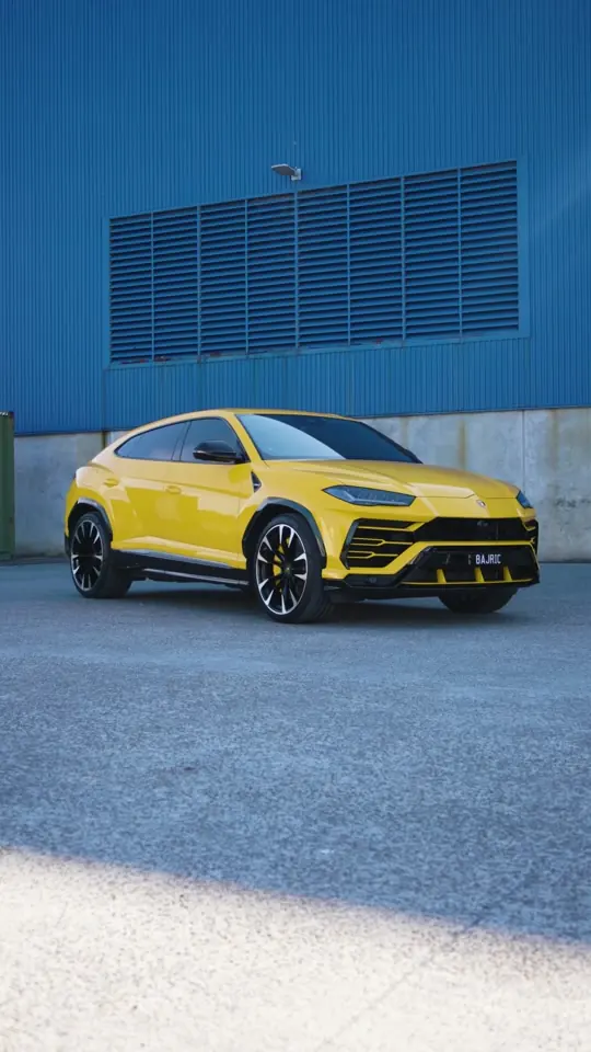 Still from the Lamborghini Urus film by Wave Creative